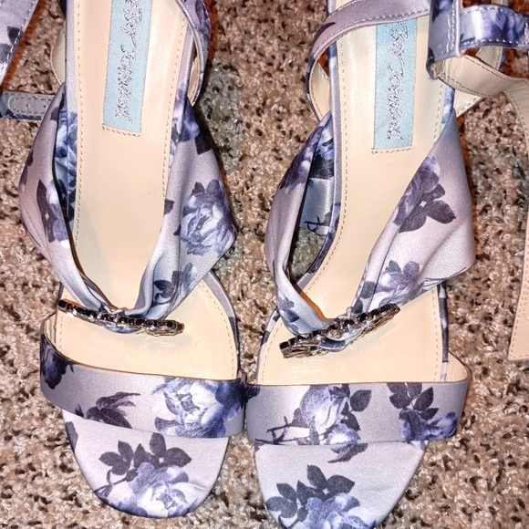 Vintage Betsy Johnson Floral Blue Women's Sandals - Picture 2 of 4